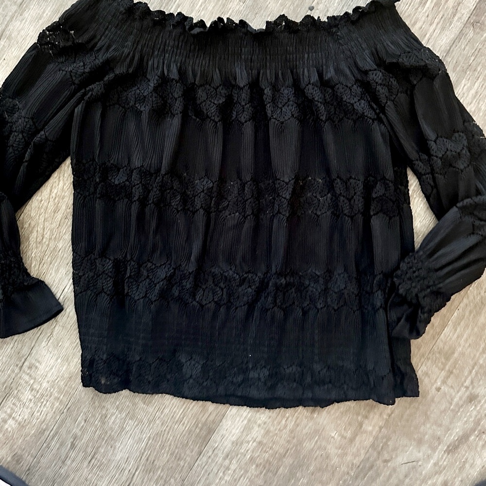 COPY - XL NWOT LACE BLACK OFF SHOULDER TOP 6